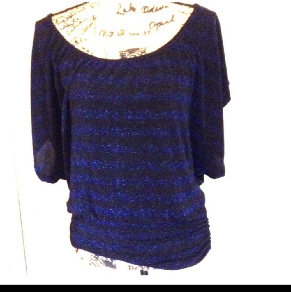Express open back‎ glitter blouse - Picture 2 of 7